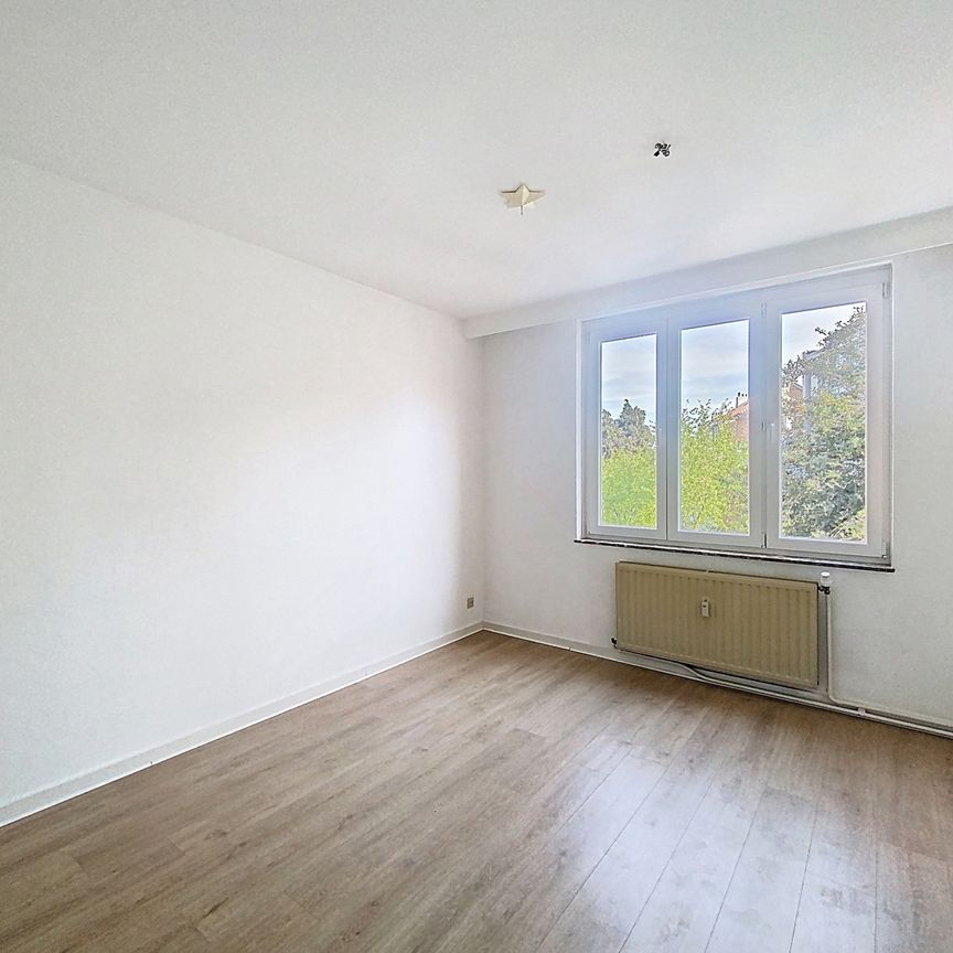 Duplex met 3 kamers, groot terras en garage - Photo 1
