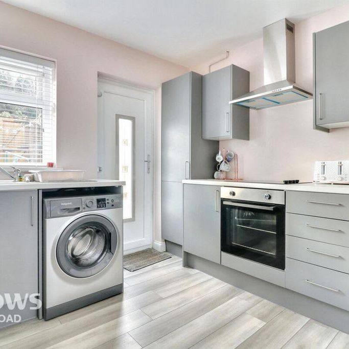 3 bedroom semi-detached house to rent - Photo 1