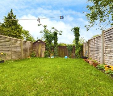 3 bedroom semi-detached house to rent - Photo 6