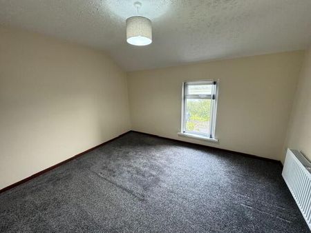 24 Portland Place, Magheramorne, BT40 3HX - Photo 3