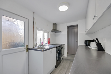 5 bedroom terraced house to rent - Photo 5