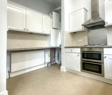 3 bedroom semi-detached house to rent - Photo 4