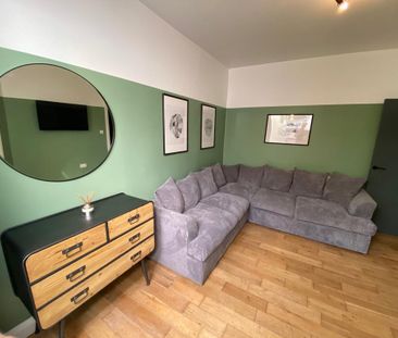 4 bedroom terraced house to rent - Photo 6