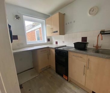 1 bedroom ground floor flat to rent - Photo 5