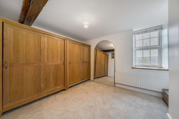 4 bedroom semi-detached house to rent - Photo 1