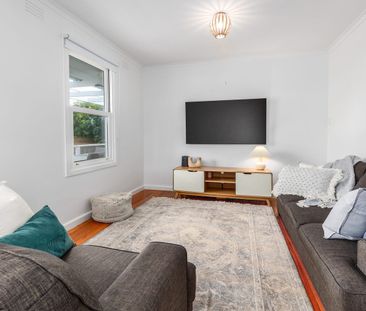 Hamptons Style Beach-house - Photo 2