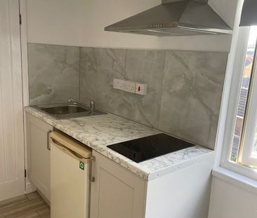 Studio Flat, Mansfield Road, NG1 - Photo 1