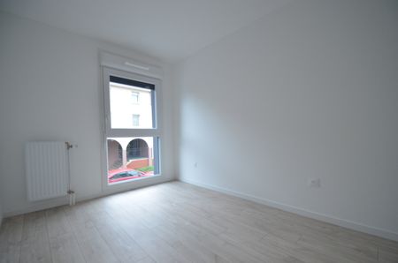 Location Appartement 2 pièces 39m² LE PETIT QUEVILLY 76140 - Photo 2