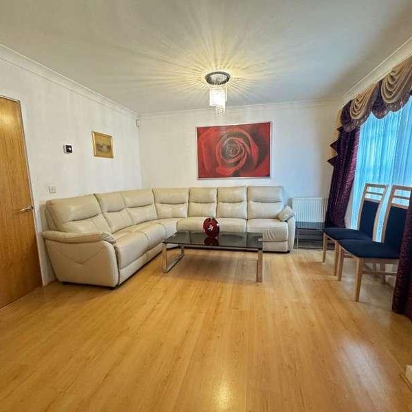 Arcon Drive, Northolt, UB5 - Photo 1