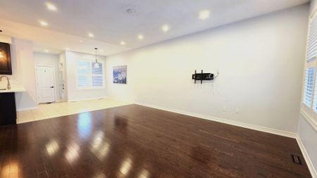 For Lease - 15 Dimma Street, Markham, Ontario - Photo 4