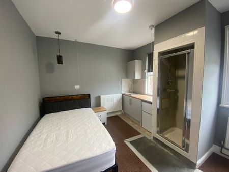 Studio to rent - Photo 3