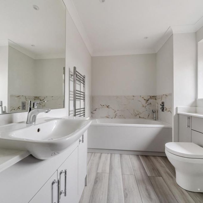 5 bedroom detached house to rent - Photo 1