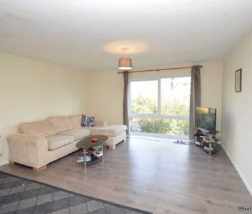 2 bedroom property to rent in Addlestone - Photo 4