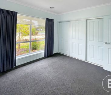 3 bedroom home in White Hills - Photo 1