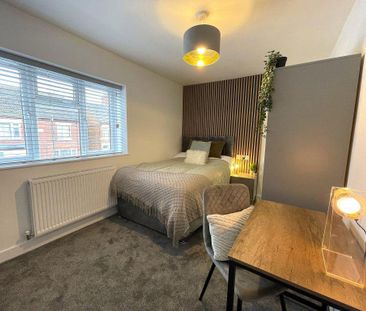 1 bedroom in a house share to rent - Photo 2