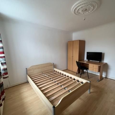 4 bedroom apartment to rent - Photo 1