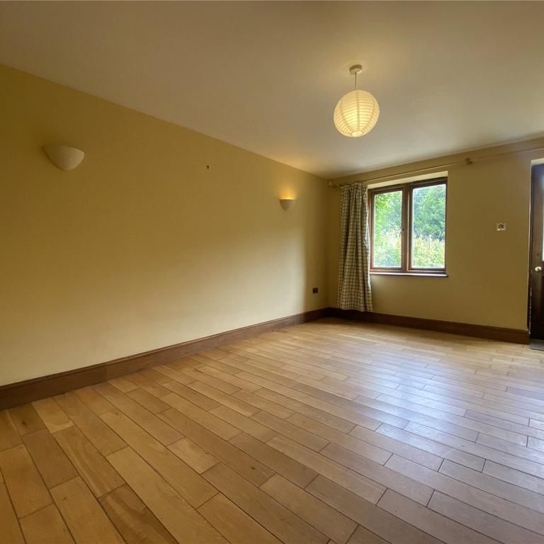 4 bedroom semi-detached house to rent - Photo 1