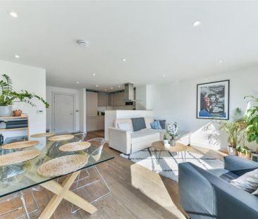 3 bedroom maisonette to rent - Photo 2