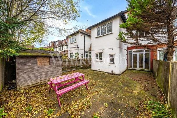 Alyth Gardens, London, NW11 - Photo 1