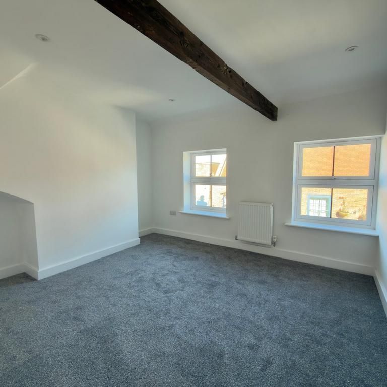 2 bedroom maisonette to rent - Photo 1