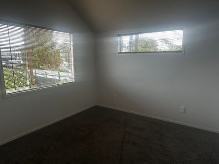 14b Allenby Road, Panmure - Photo 3