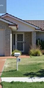 Quiet, open-living family home! - Photo 4