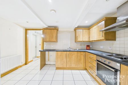 APT 1, 13, Kinnaird Terrace, Belfast, BT14 6BN - Photo 4