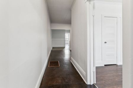 For Lease - 279 Cedarvale Avenue Unit# Upper, Toronto, Ontario - Photo 4