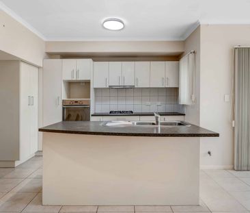 Lifestyle & Easy Living - Photo 1