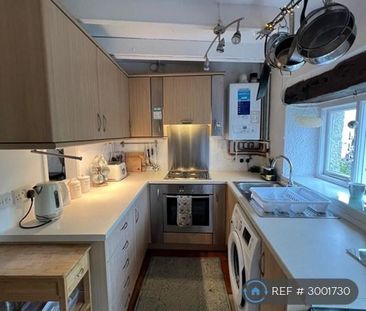 1 bedroom in a house share to rent - Photo 3