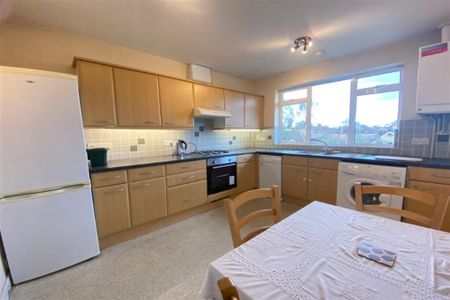 2 bedroom apartment to rent - Photo 5