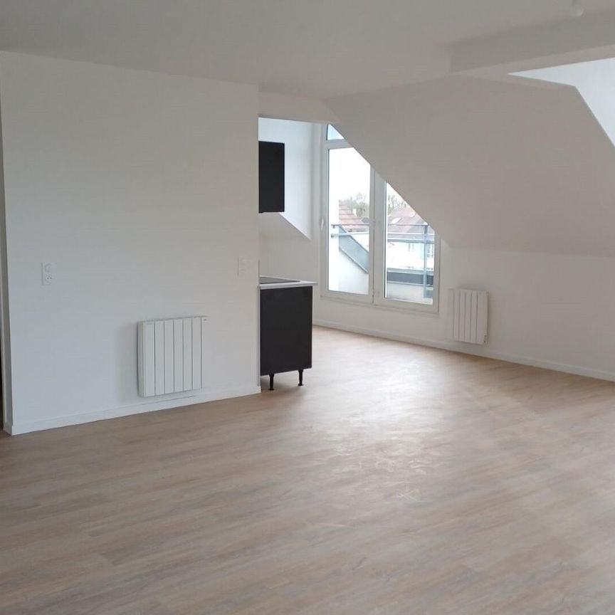 location Appartement T3 DE 100.12m² À BUSSY SAINT GEORGES - Photo 1