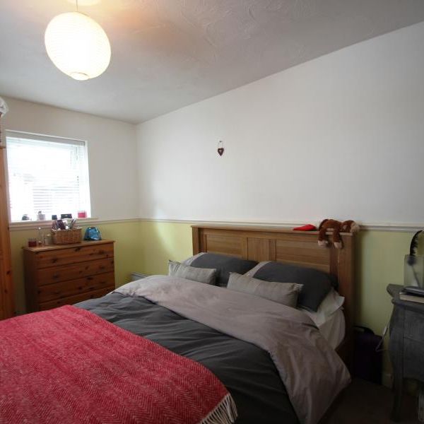 19A Chapel Avenue, Addlestone - 1 bedroomProperty for lettings - Seymours - Photo 1