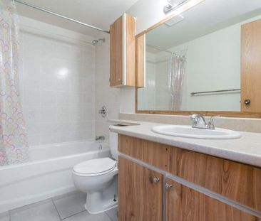 Waterstone 96 Apartments - Photo 2