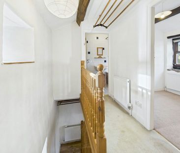 Cottage to rent on - Photo 1