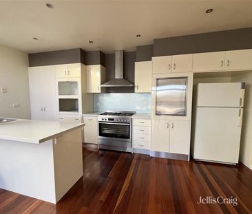 1/200 Pigdon Street, Carlton North VIC 3054 - Townhouse For Rent | ... - Photo 5