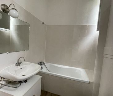 Location Appartement 2 pièces 47m² - Photo 5