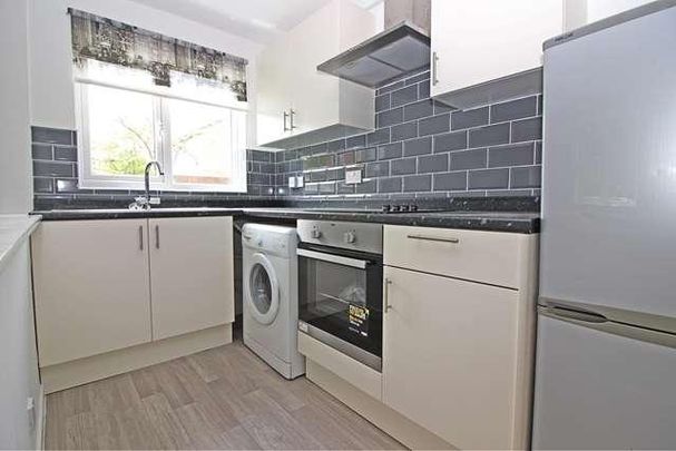 Two Mile Ash - Bedroom Ground Floor Maisonette With Modern Finish, MK8 - Photo 1