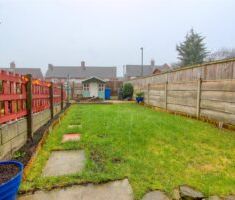 3 BEDROOM House - Terraced - Photo 4