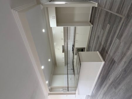 Spacious & Modern 2-Bedroom Unit – Excellent Location on Wallace Street, Blacktown - Photo 5