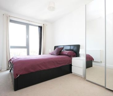 2 Bed Flat, Luxury With Gym And Concierge, E1 - Photo 3