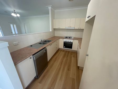 Home For Rent - Photo 5