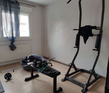 Location Appartement 4 pièces 90m² CUSSET 03300 - Photo 4