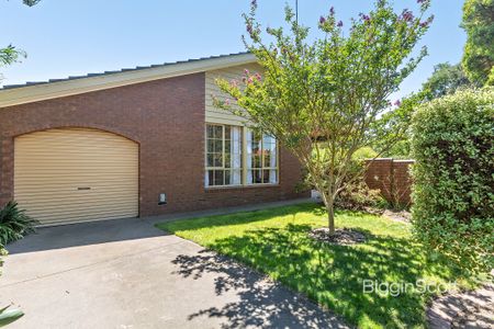 WELL PRESENTED 3 BEDROOM HOME - Photo 3
