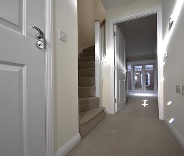 3 bedroom end of terrace house to rent - Photo 6