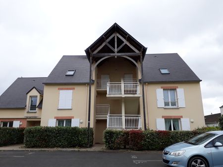 Location Appartement 2 pièces 37m² ST JEAN DE BRAYE 45800 - Photo 2