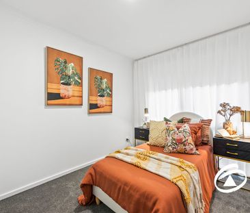 FAMILY LIVING IN CONVENIENT LOCATION - Photo 4