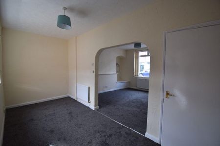 3 bedroom terraced house to rent - Photo 4