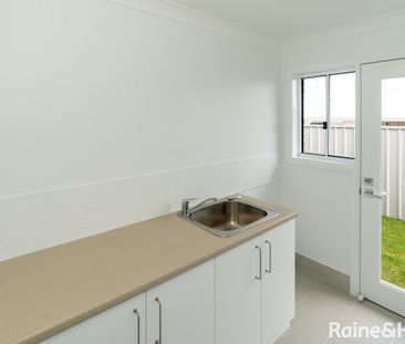 BEAUTY ON BONDI - Photo 2