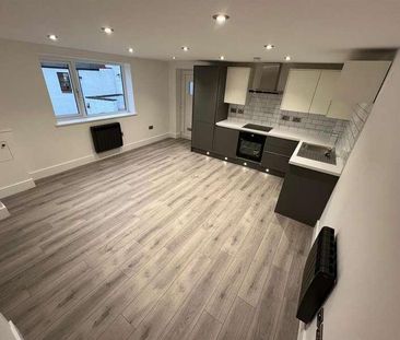 High Street, Neston, CH64 - Photo 4